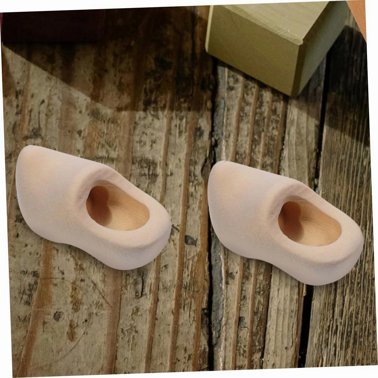 10pairs Miniature Wooden Shoes of Unpainted Blank Klompen for Dollhouse Crafts Home Decor and Party Decorations Included