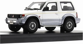 1/43 for Pajero METALTOP Wide XR-II (1991) Resin Model Toy Car (with Base) Static Decoration Series Die-Cast Car(White)