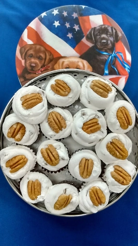 32 Piece Divinity Gift Tin
