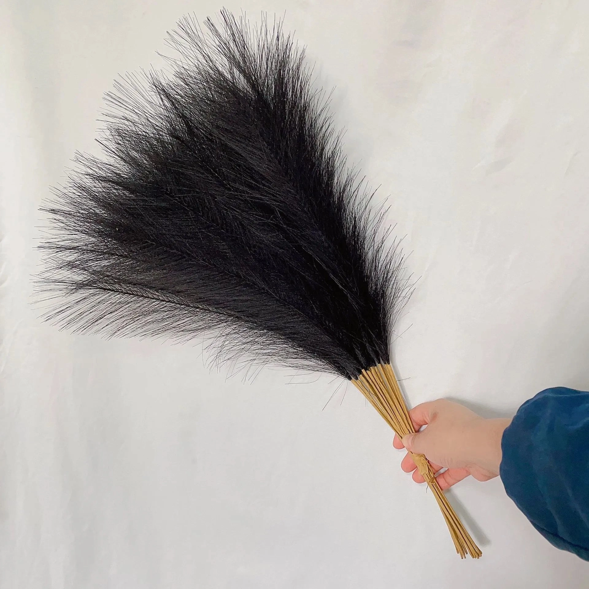 Bundle of 20 Faux Fluffy Pampas Grass Reeds