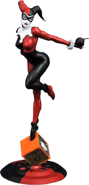 DIAMOND SELECT TOYS DC Gallery: Harley Quinn (Classic Version) PVC Figure, Multicolor