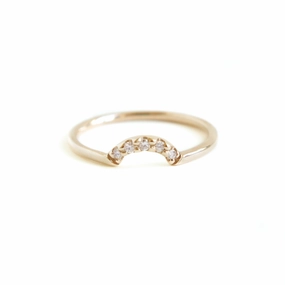 Diamond Arch Band in Yellow Gold