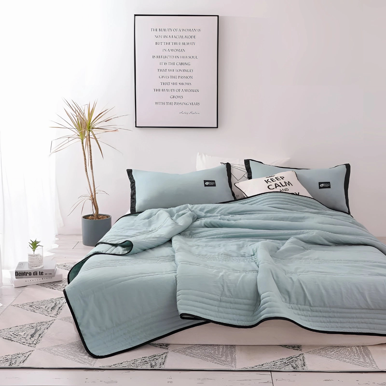 Eco-Friendly Bamboo Cooling Blanket - Lightweight, Breathable, Hypoallergenic