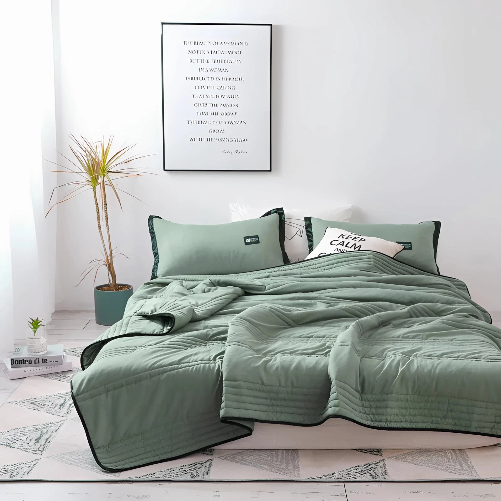 Eco-Friendly Bamboo Cooling Blanket - Lightweight, Breathable, Hypoallergenic