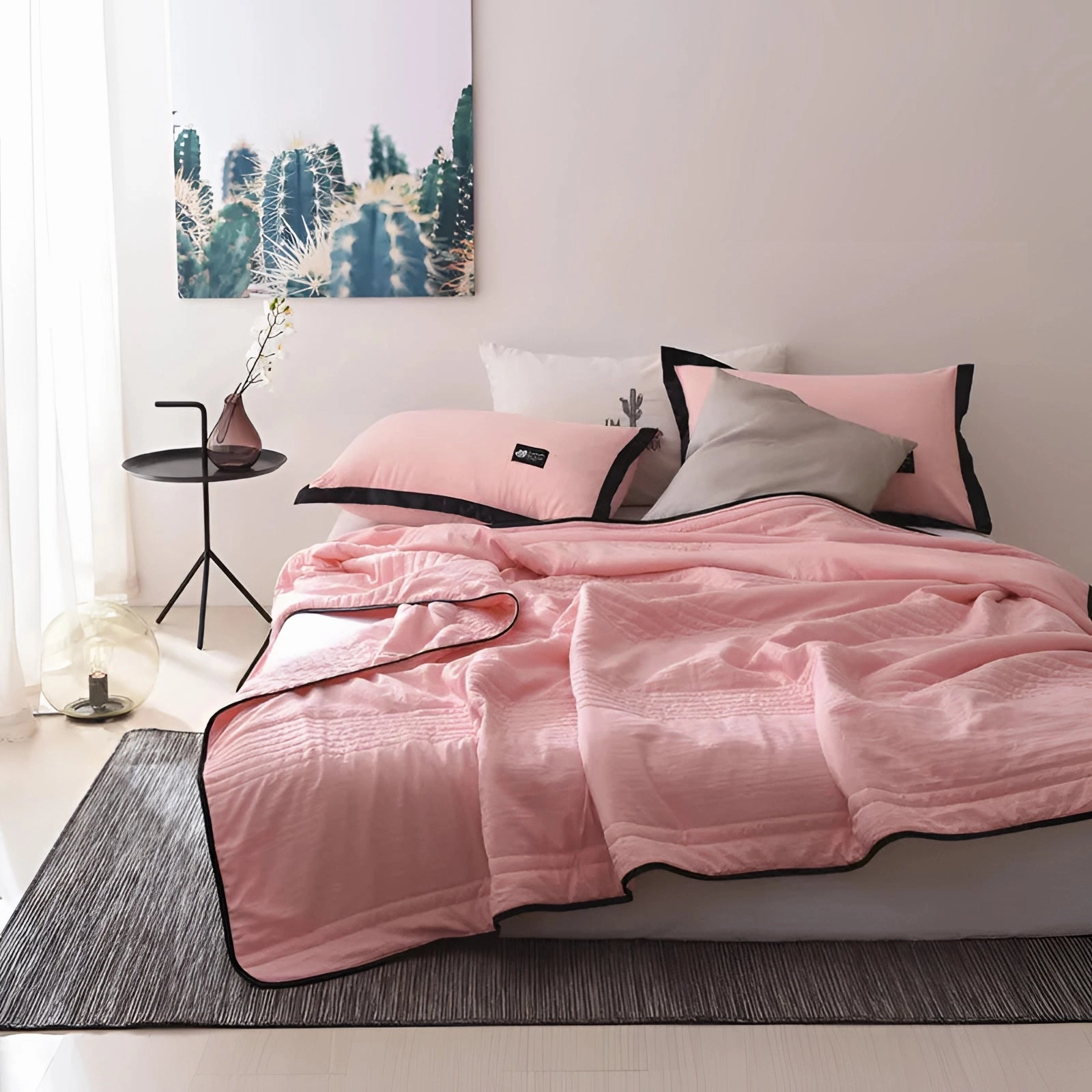 Eco-Friendly Bamboo Cooling Blanket - Lightweight, Breathable, Hypoallergenic