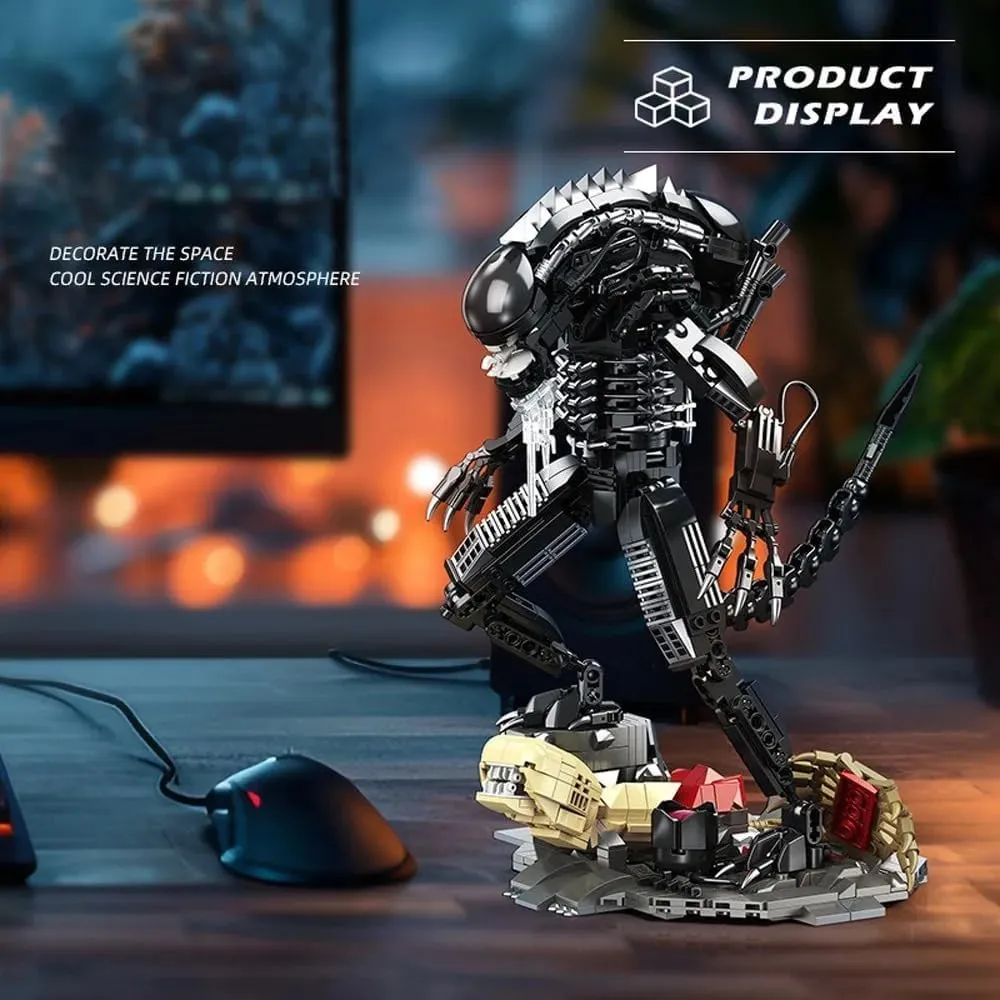 Famous Film Xenomorph Action Figure Building Blocks,Alien Figure Decoration, Ideal Action Figure for Adults(882 Pcs)