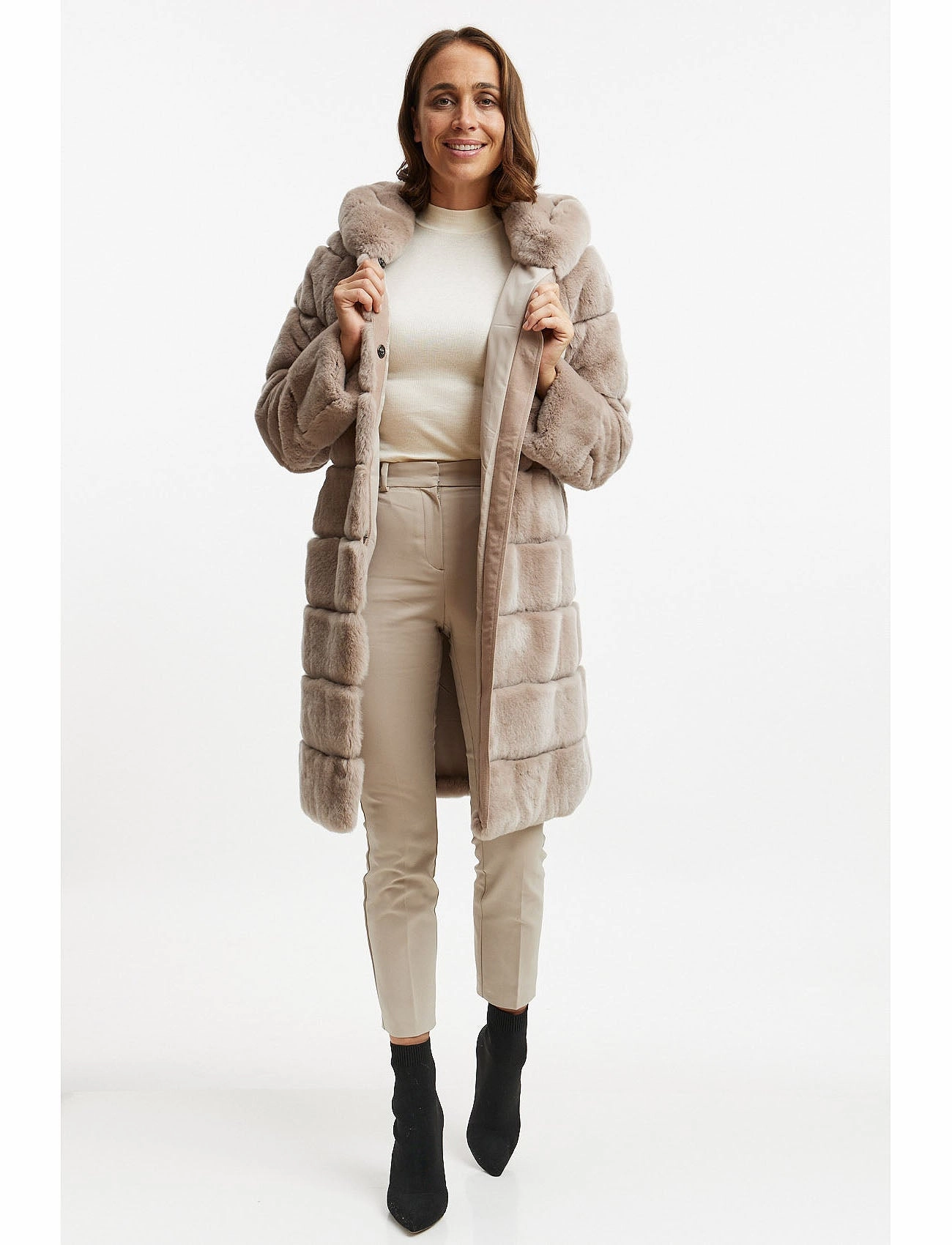Fur jacket with hood - nude
