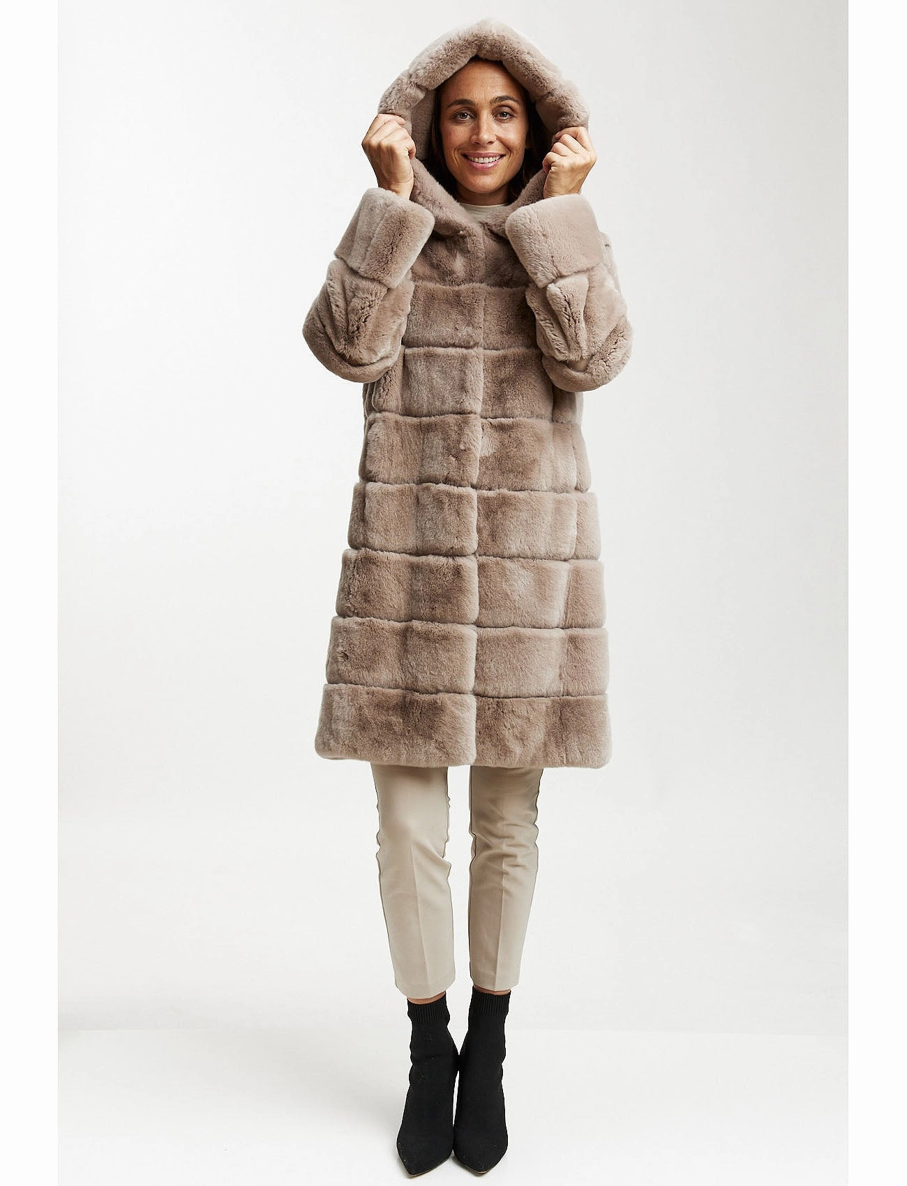 Fur jacket with hood - nude