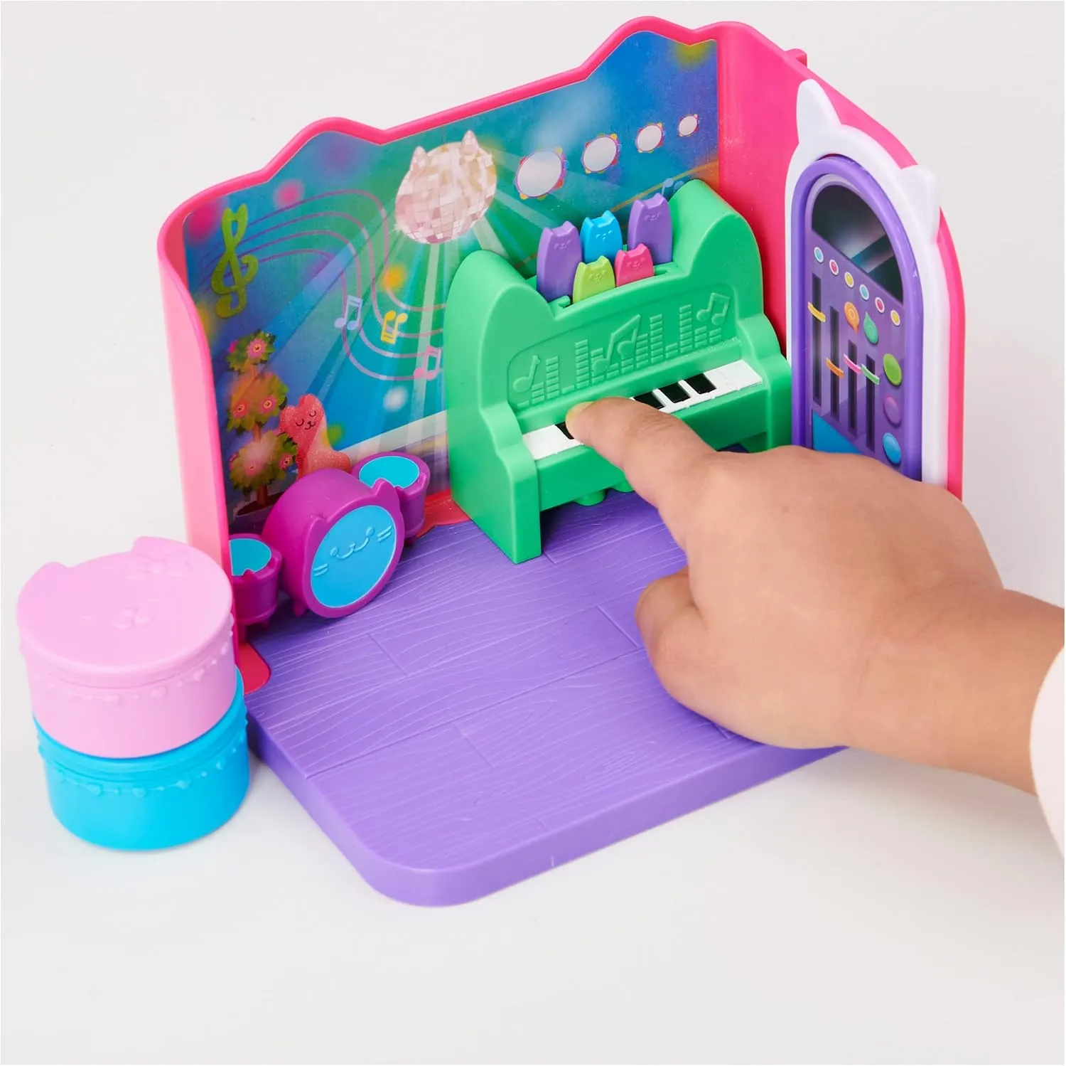 Gabby’s Dollhouse, Groovy Music Room with Daniel James Catnip Figure, 2 Accessories, 2 Furniture Pieces and 2 Deliveries, Kids Toys for Ages 3 and up