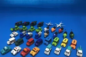 GOLDGE 30-Piece Pull-Back & Friction-Powered City Cars & Trucks Toy Vehicle Set for Toddlers, Boys & Girls – Educational Play, Stocking & Easter Basket Stuffers