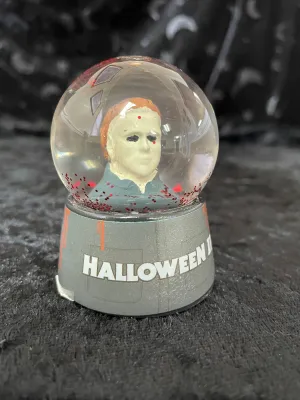 Halloween ll Michael Myers Collectible Mini Snow Globe