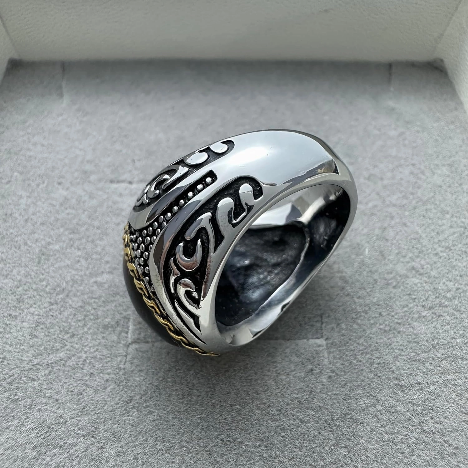 JWM Men's Stainless Steel Rings Retro Natural Large Tiger Eye Stone Rings for Men, Cocktail Party Biker Animal Rings, Delicate Packaging