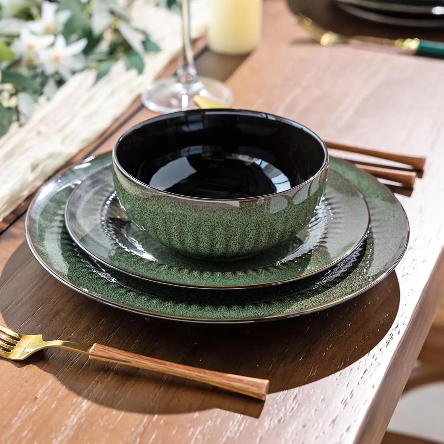 LERATIO Ceramic Dinnerware Sets,Handcraft Embossed Stoneware Plates and Bowls Sets,Highly Chip and Crack Resistant | Dishwasher & Microwave & Oven Safe Dishes set,Service for 4 (12pc)-Green