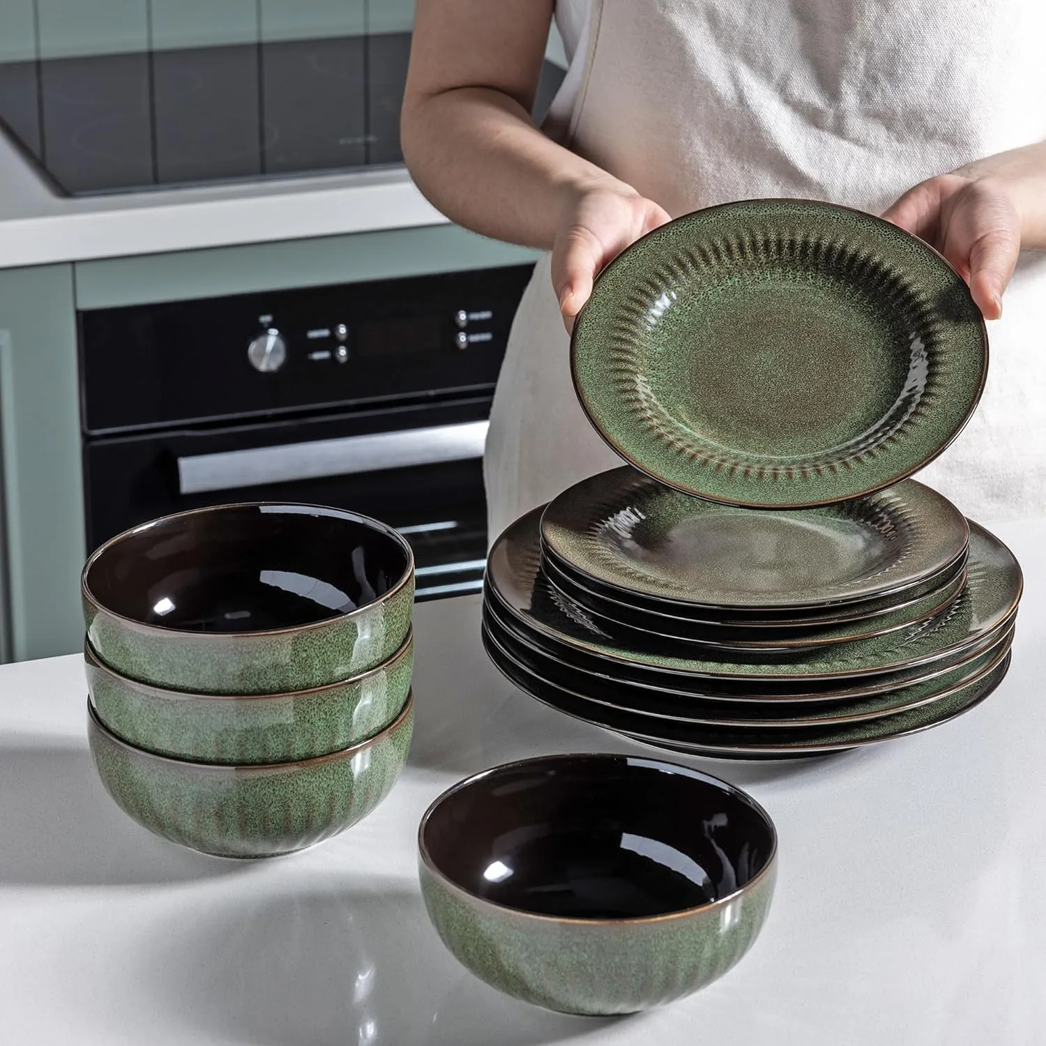 LERATIO Ceramic Dinnerware Sets,Handcraft Embossed Stoneware Plates and Bowls Sets,Highly Chip and Crack Resistant | Dishwasher & Microwave & Oven Safe Dishes set,Service for 4 (12pc)-Green