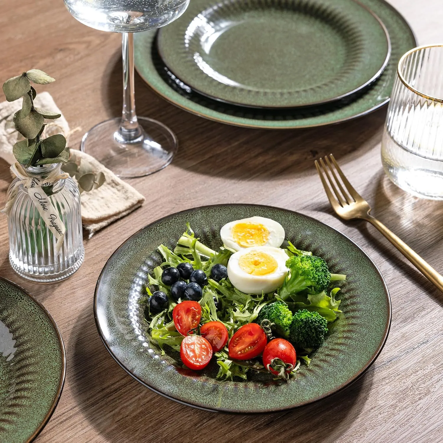 LERATIO Ceramic Dinnerware Sets,Handcraft Embossed Stoneware Plates and Bowls Sets,Highly Chip and Crack Resistant | Dishwasher & Microwave & Oven Safe Dishes set,Service for 4 (12pc)-Green
