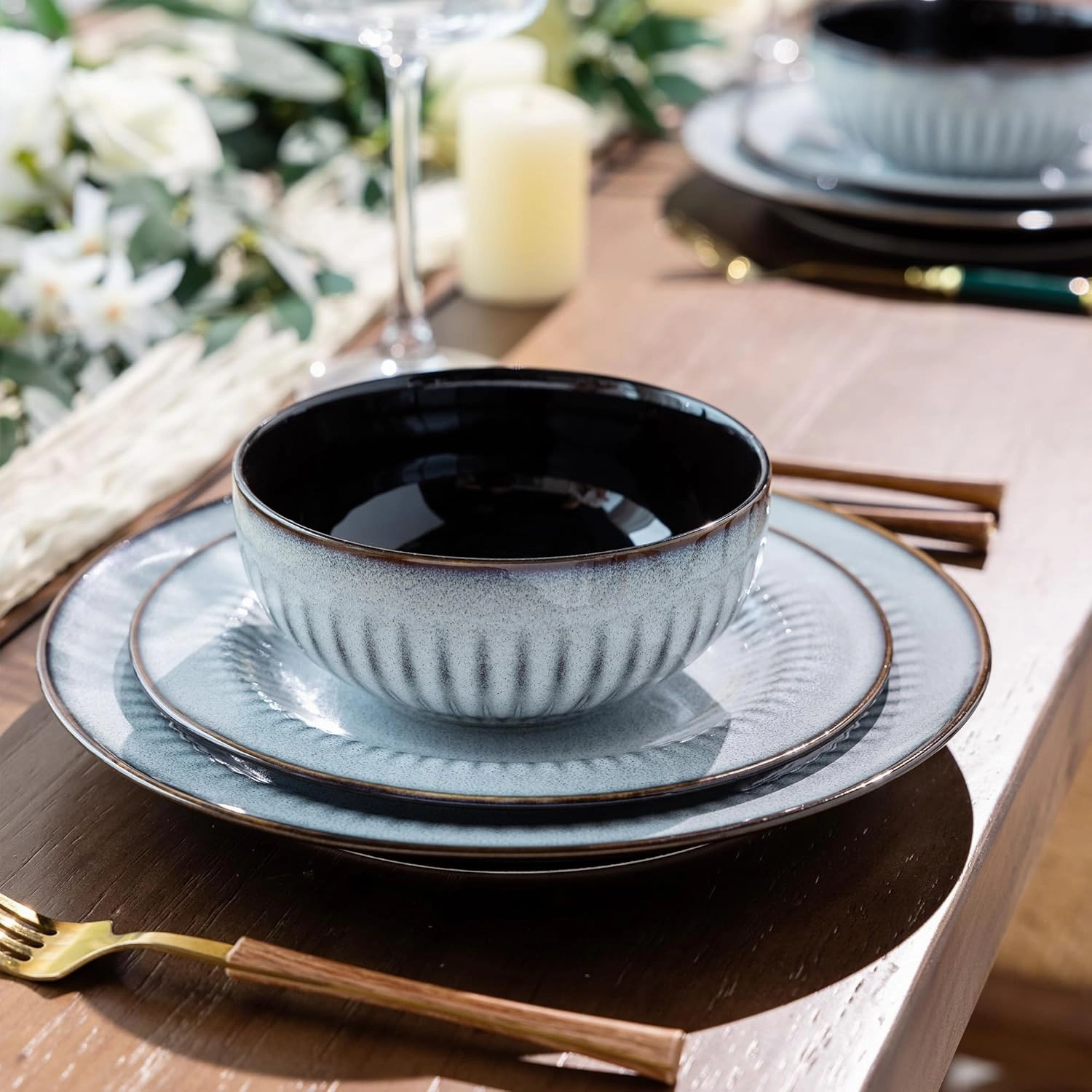 LERATIO Ceramic Dinnerware Sets,Handcraft Embossed Stoneware Plates and Bowls Sets,Highly Chip and Crack Resistant | Dishwasher & Microwave & Oven Safe Dishes set,Service for 4 (12pc)-Gray White