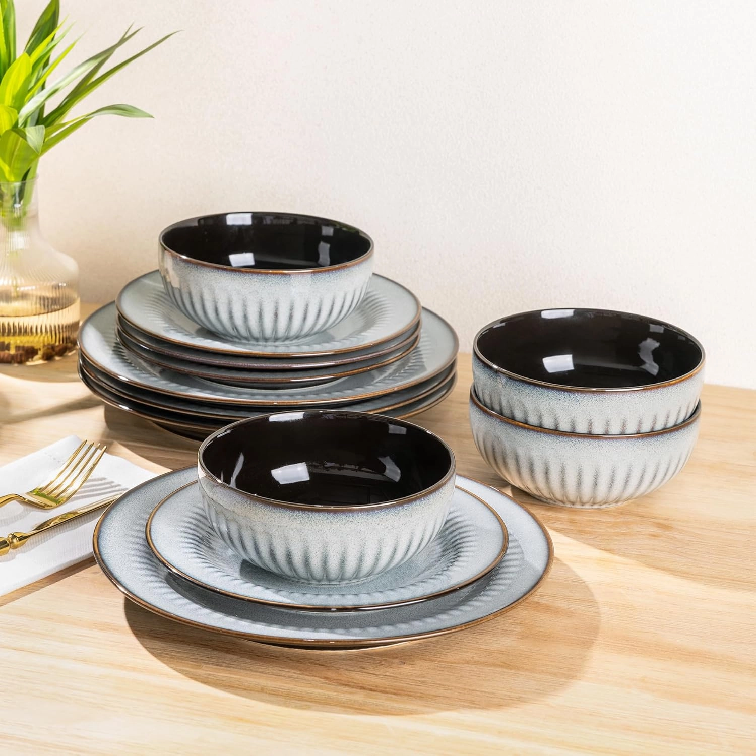 LERATIO Ceramic Dinnerware Sets,Handcraft Embossed Stoneware Plates and Bowls Sets,Highly Chip and Crack Resistant | Dishwasher & Microwave & Oven Safe Dishes set,Service for 4 (12pc)-Gray White