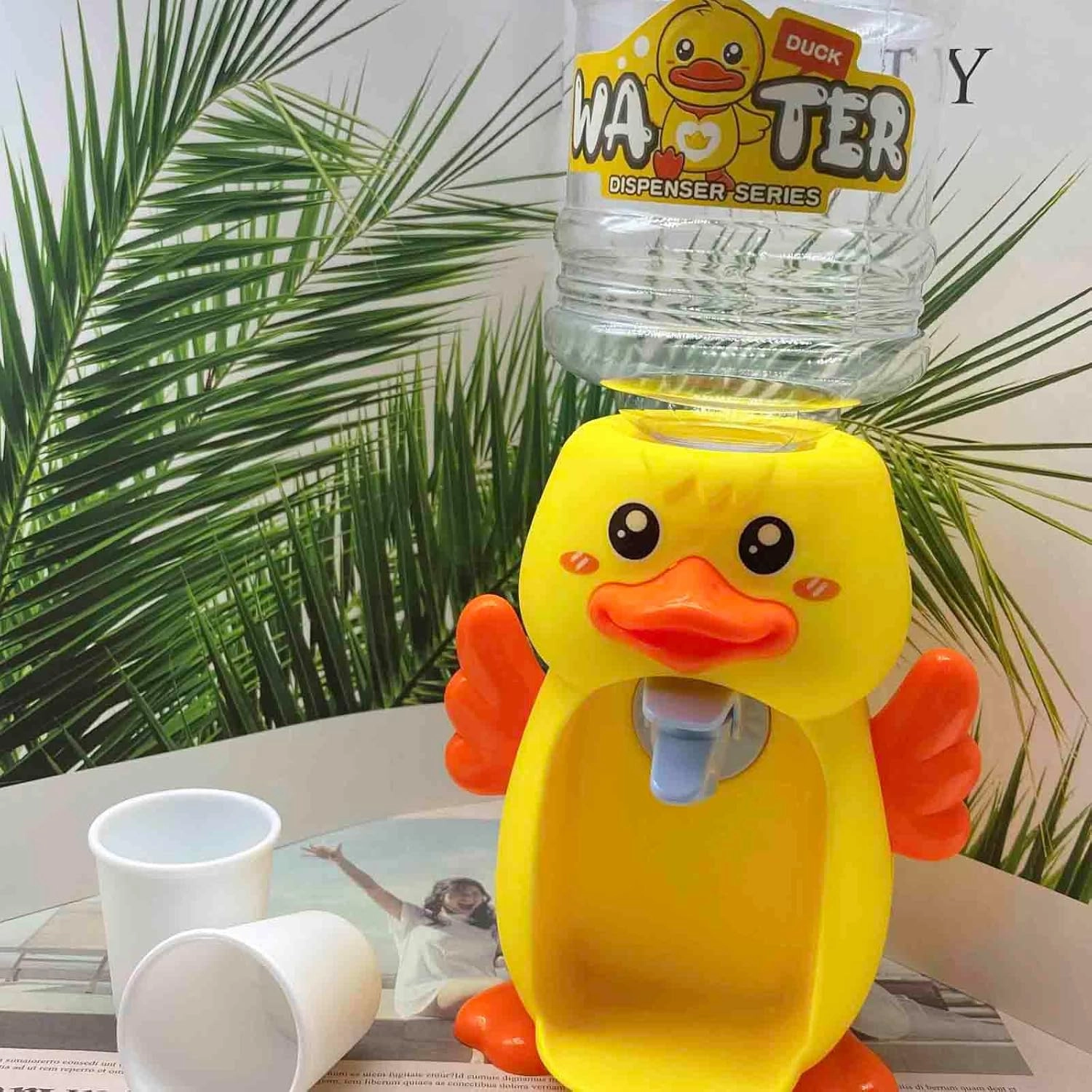 LUOZZY Mini Water Dispenser Toy for Kids Simulation Animal Water Machine Dollhouse Toy (Cute Duck)