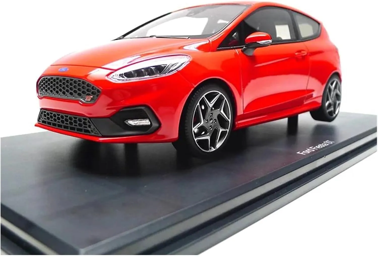 Metal Car Model 1:18 for Ford Fiesta ST 2020 Simulation Car Model Faithful Replica Resin Vehicle Collection Die Cast Vehicles