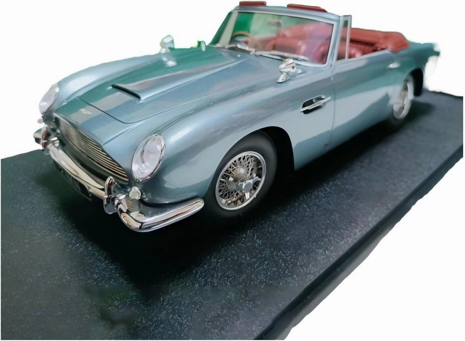 Metal Car Model 1:18 for Aston Martin DB5 Convertible Cars Model Vehicle Gift Classic Collection Souvenirs Die Cast Vehicles