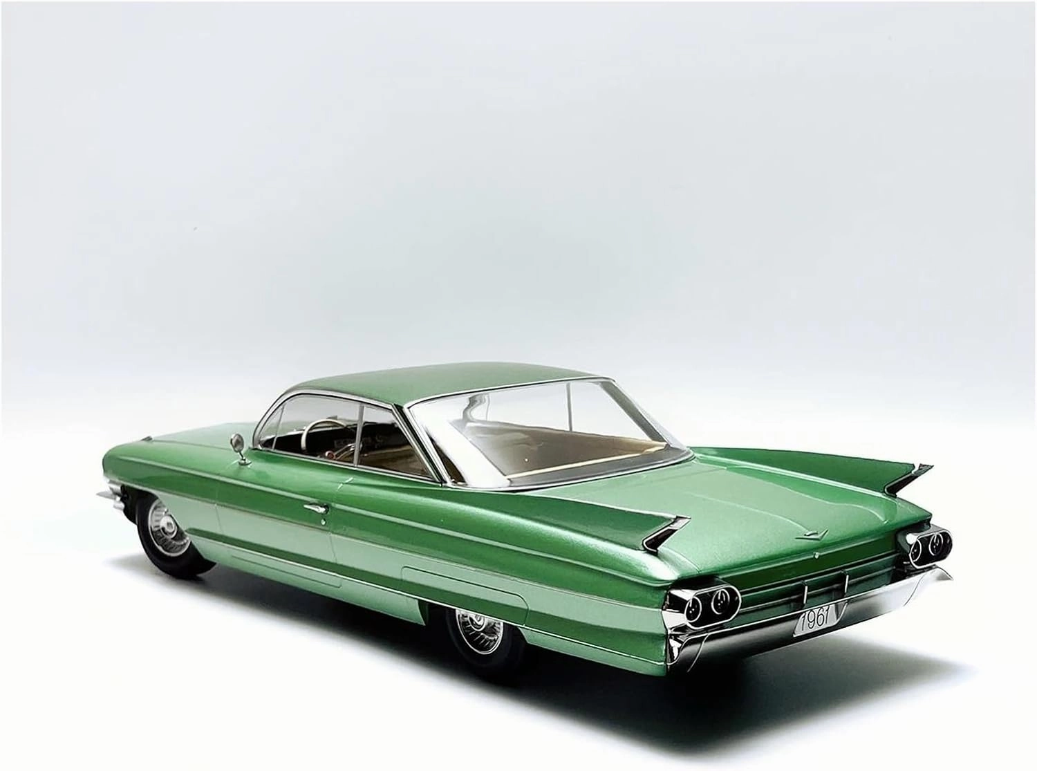 Metal Die Cast Toy Cars 1:18 for Cadillac Series 62 Coupe Cars Model Classics Nostalgia Static Display Scale Diecast Alloy Green for Home Or Office Décor(Green)