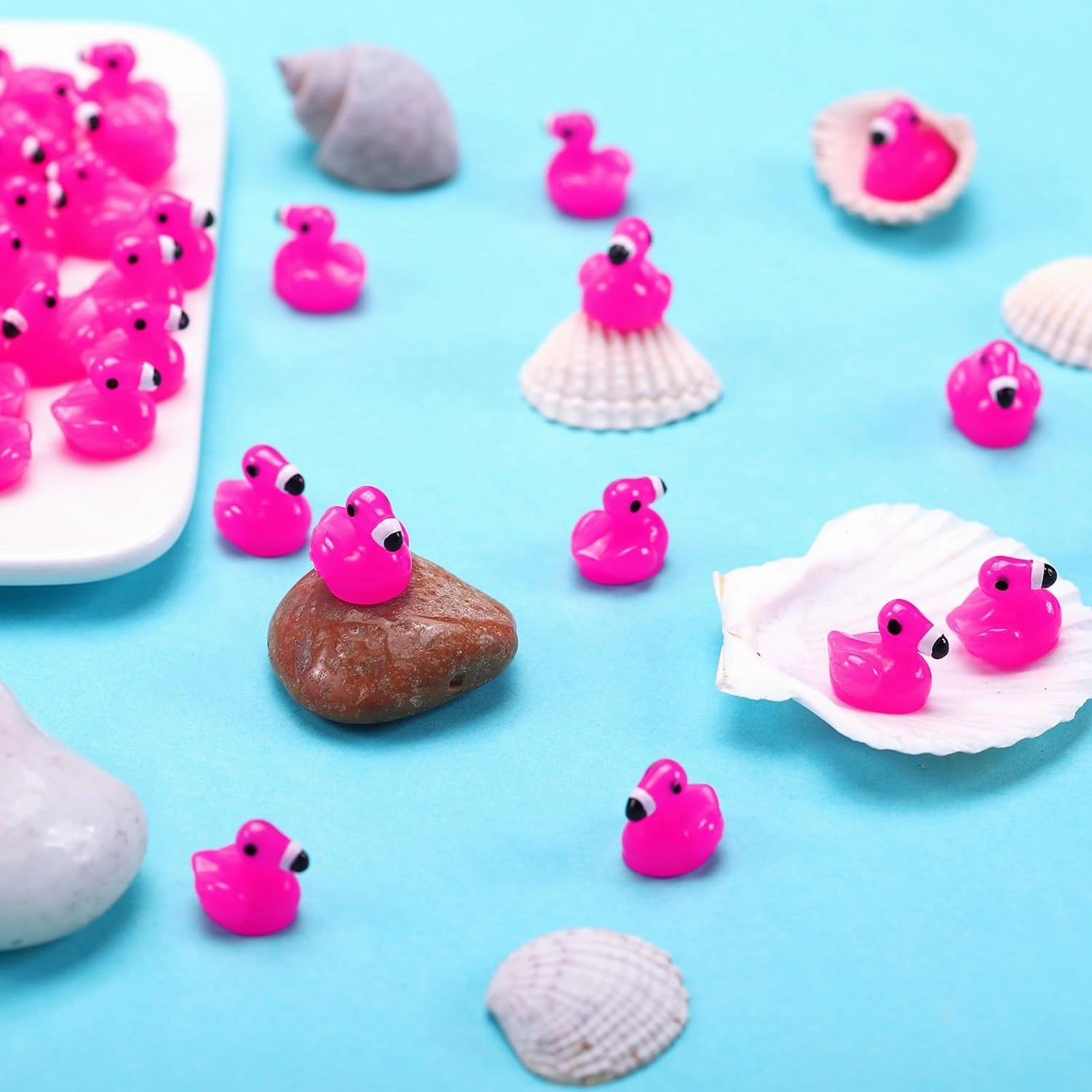 Mini Resin Ducks, 300 Pcs Tiny Ducks, Pink Flamingo Figurine, Resin Animals Toy for Cake Topper, Garden, Dollhouse, DIY Crafts, Party, Aquarium Decor
