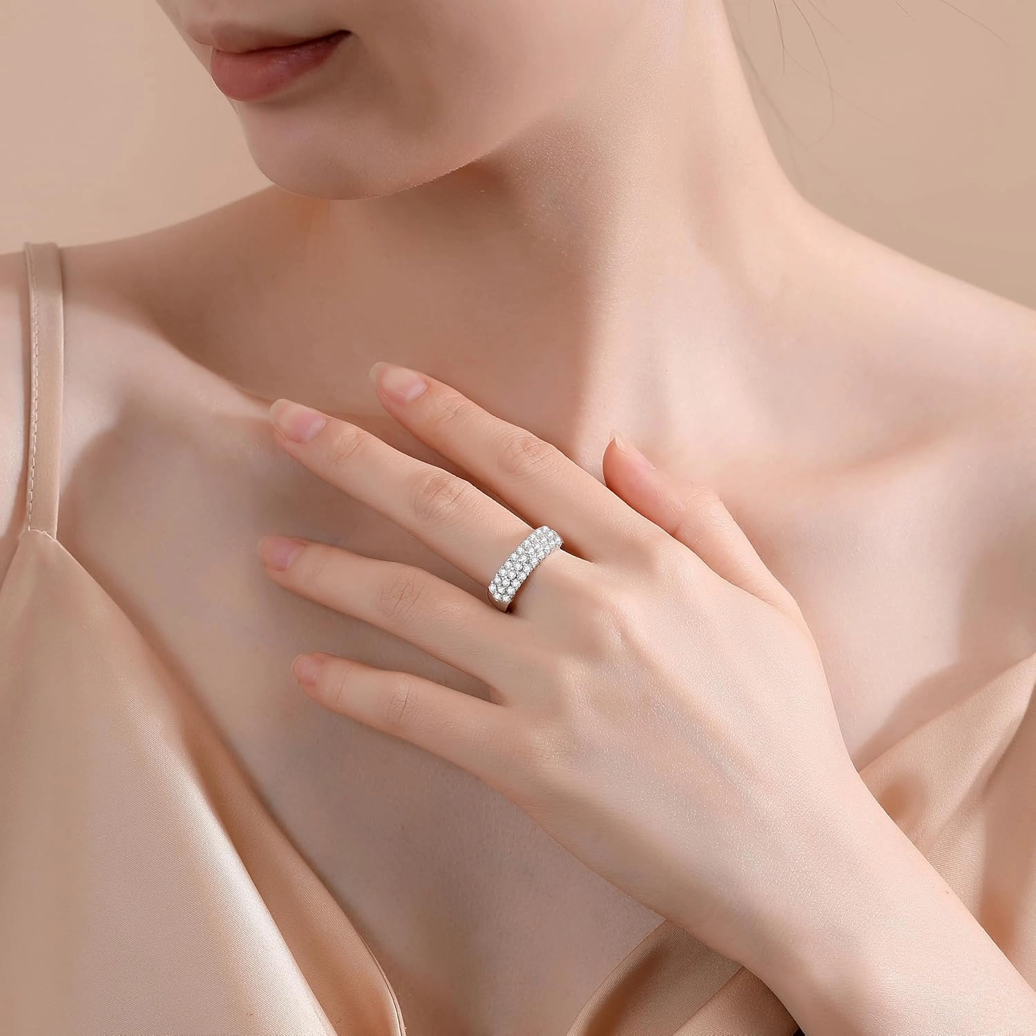 Moissanite Wedding Band for Women D Color VVS1 Moissanite Eternity Ring 18K White Gold Plated S925 Sterling Silver Promise Engagement Rings for Women Wife Men