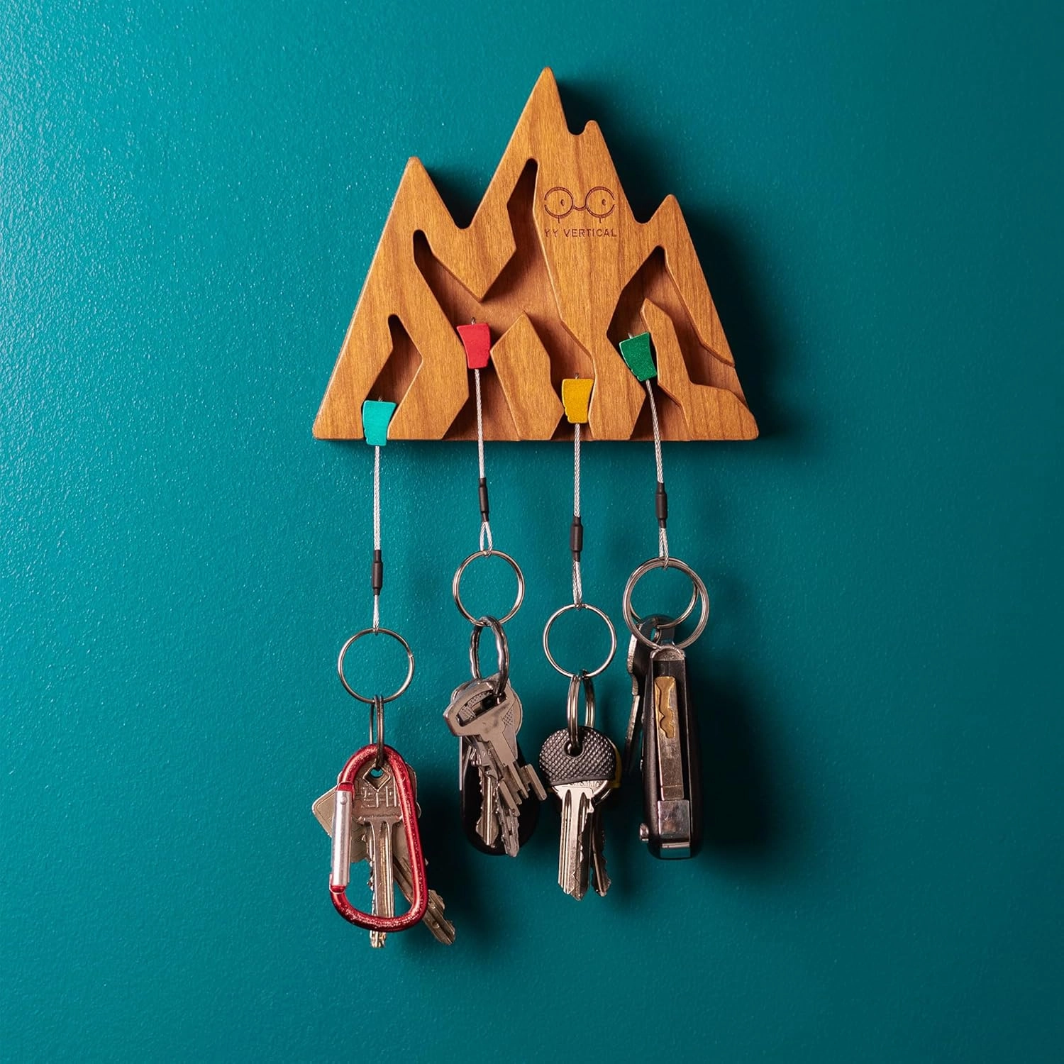 Mountain Decor Keyholder in Wood Wall Decor Ideal Gifts for Mountain Climbers 4 Key Rings Included Perfect for Mountain Lovers