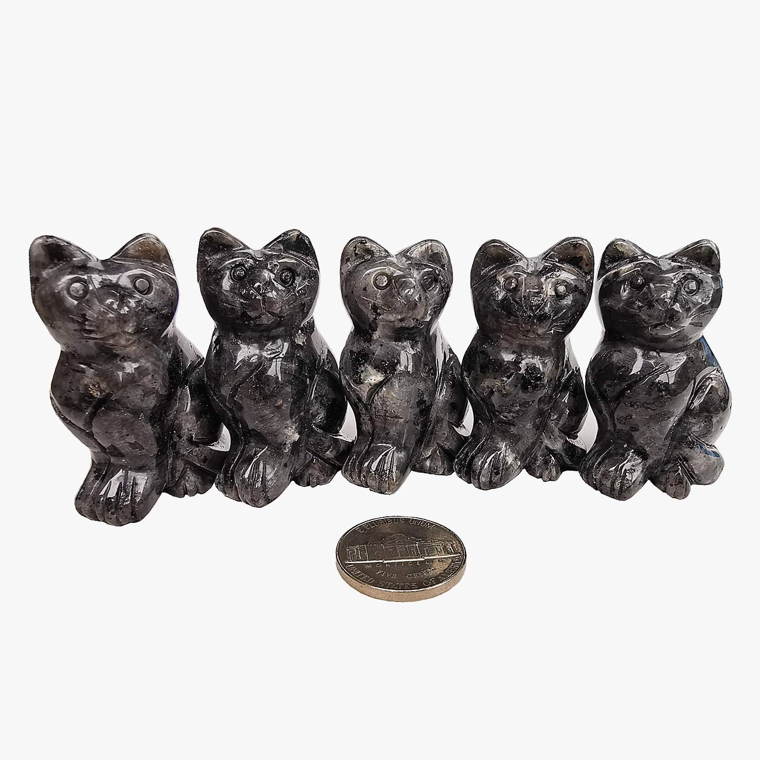 Natural Black Labradorite Crystals and Healing Stones, Pocket Carved Lucky Cat Figurines Collectibles 2 Inches Room Decor