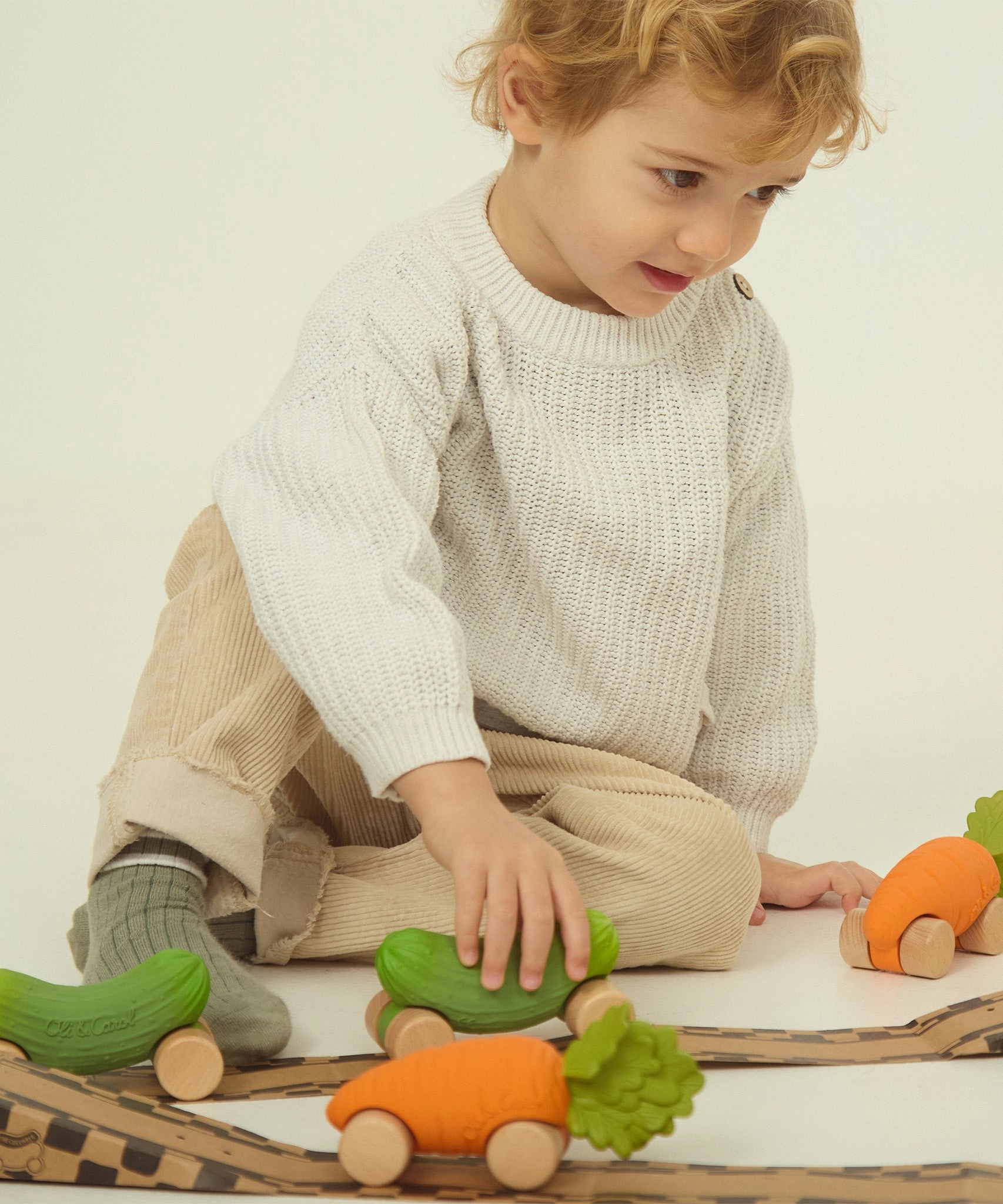 Oli & Carol Cathy The Carrot Car