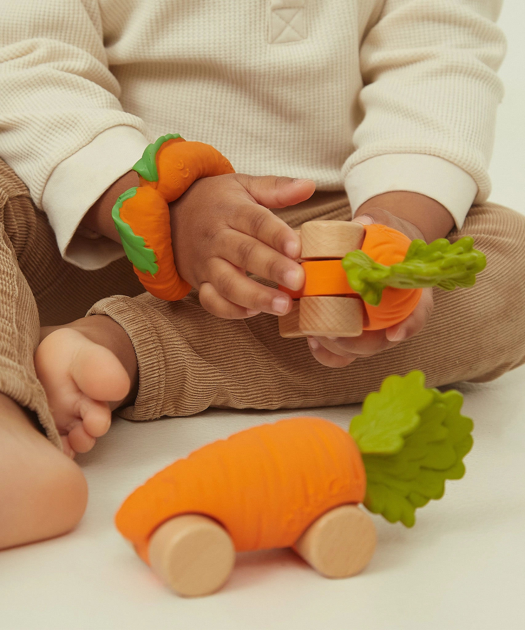 Oli & Carol Cathy The Carrot Car