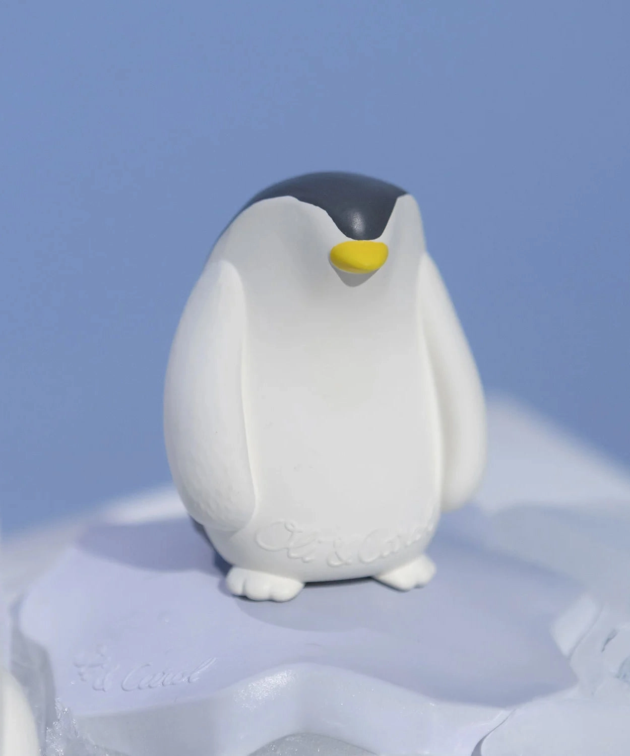 Oli & Carol Penguin Bath Toy