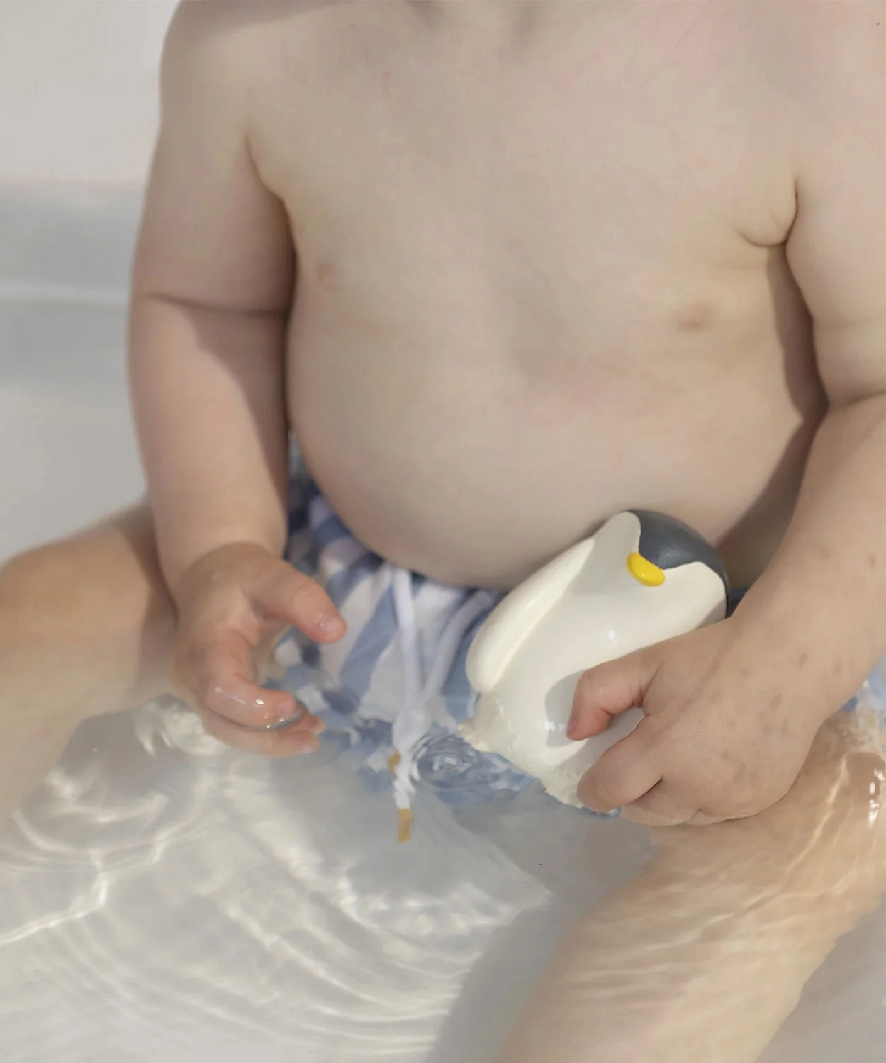 Oli & Carol Penguin Bath Toy