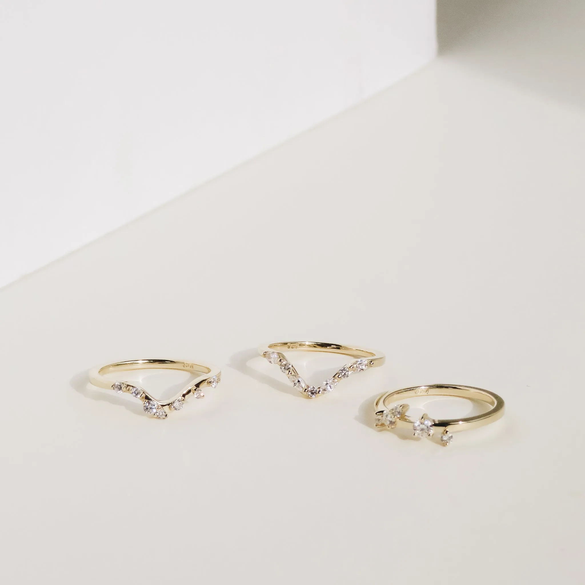 Scattered Diamond Band in Yellow Gold