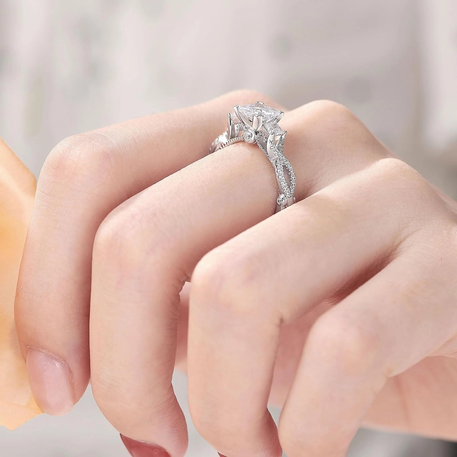 SHELOVES Vintage Three Stone Princess Cut AAAAA CZ Wedding Engagement Rings for Women 925 Sterling Silver 5-10