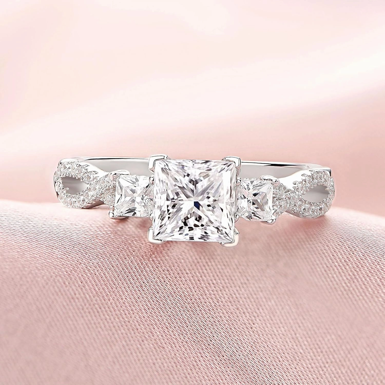 SHELOVES Vintage Three Stone Princess Cut AAAAA CZ Wedding Engagement Rings for Women 925 Sterling Silver 5-10