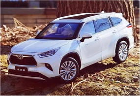 Sports car Metal Model 1:18 for GAC Toyota Highlander 2022 Fourth Generation Car Model with All Doors Open in White for Home Décor