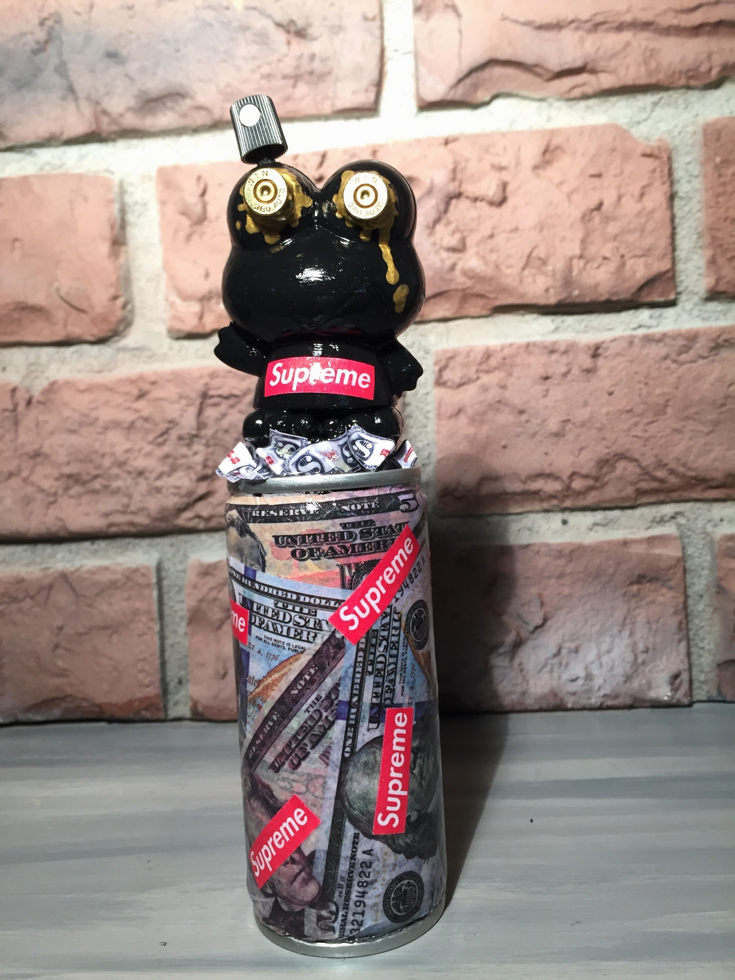 Supreme frog mini money can