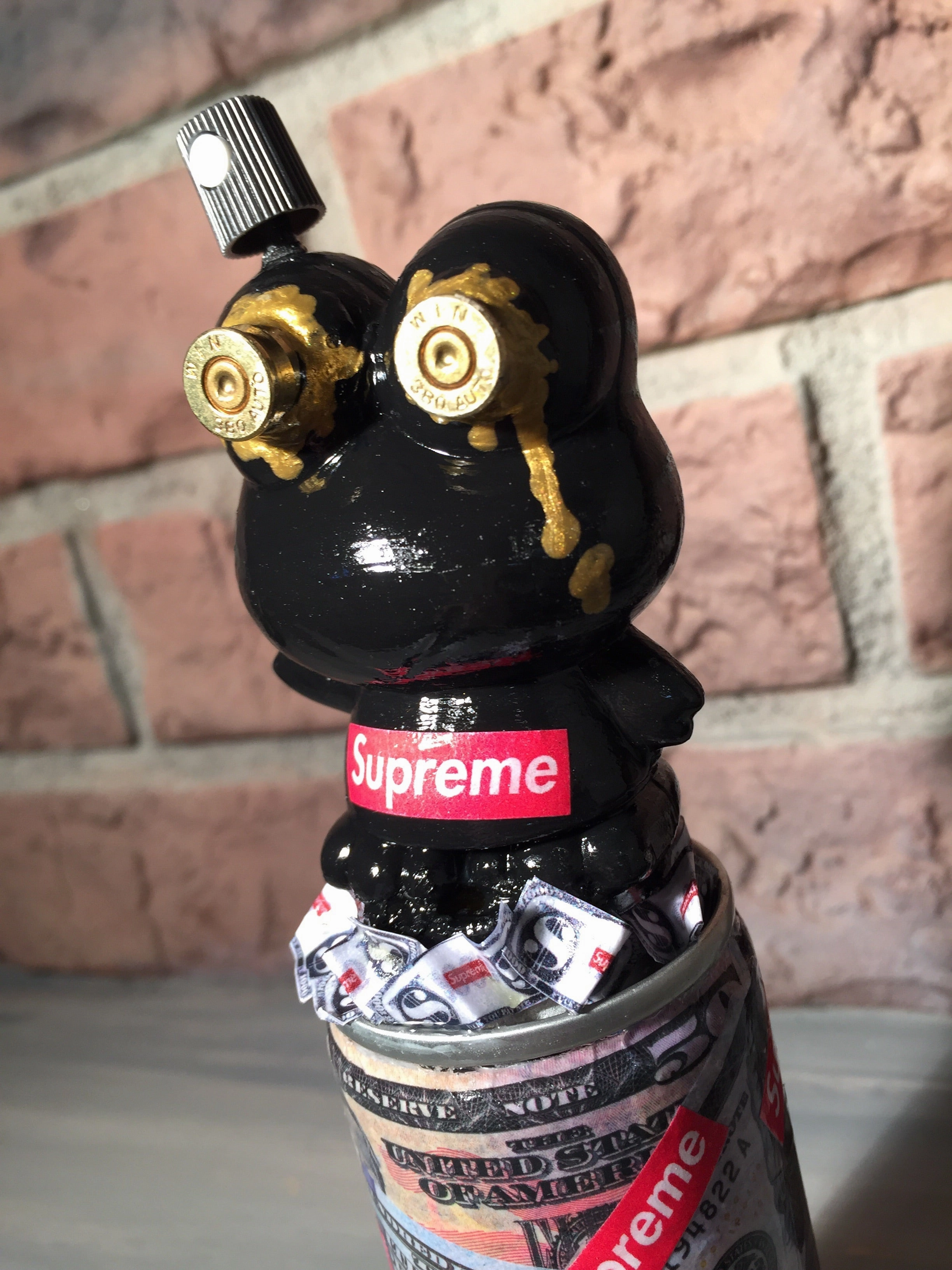 Supreme frog mini money can