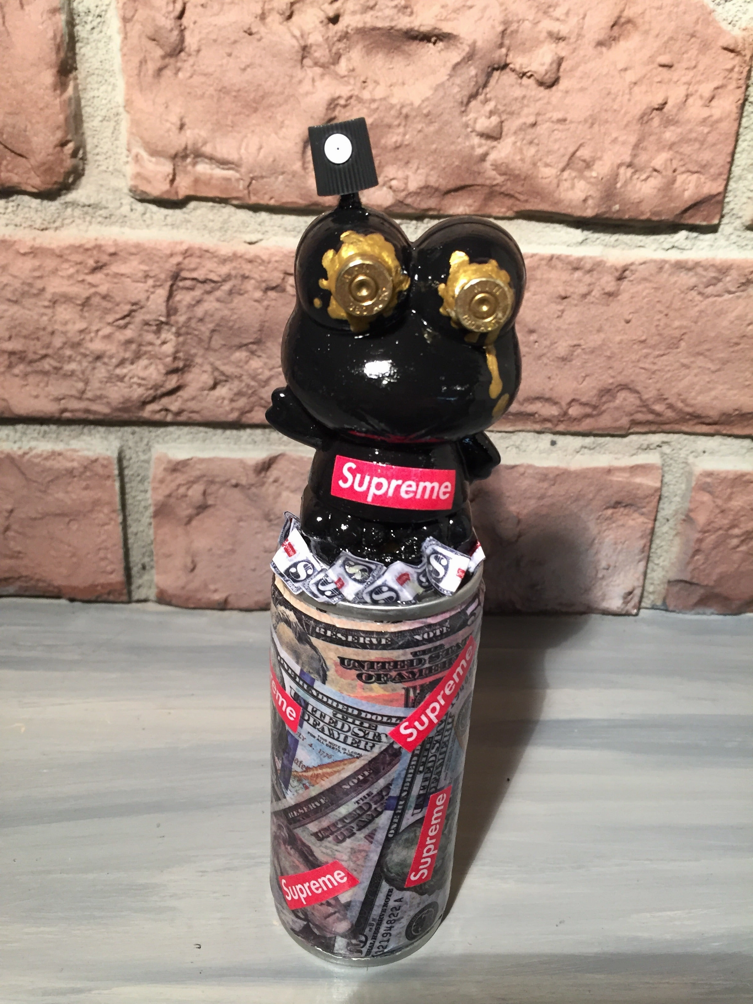 Supreme frog mini money can