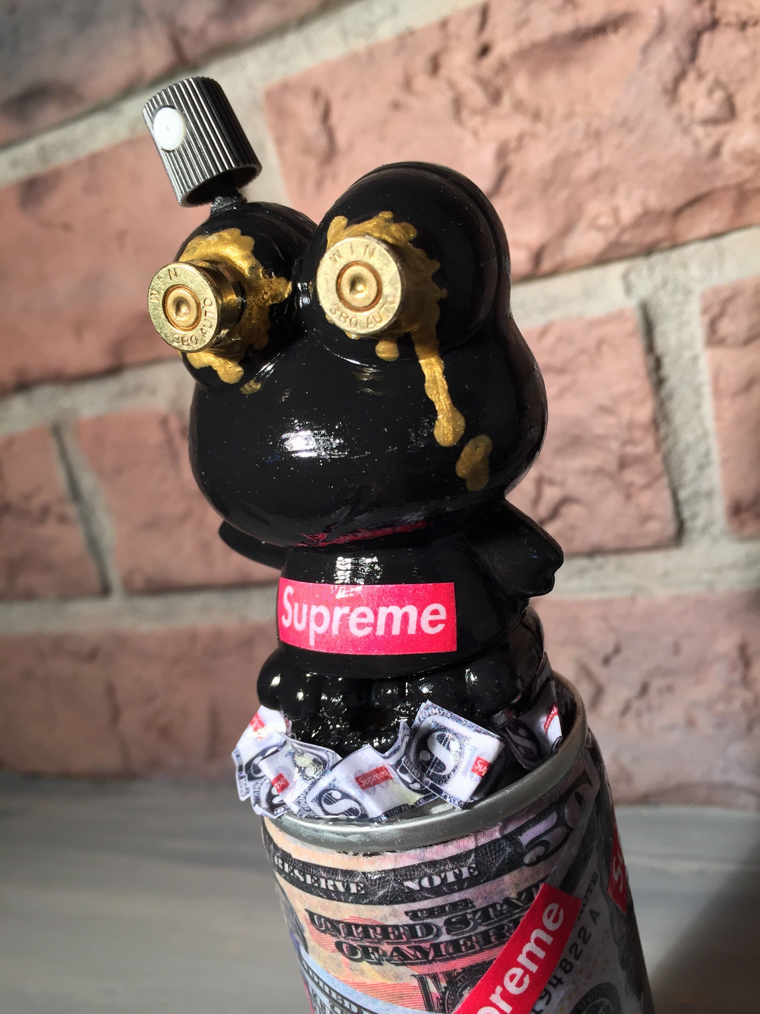 Supreme frog mini money can