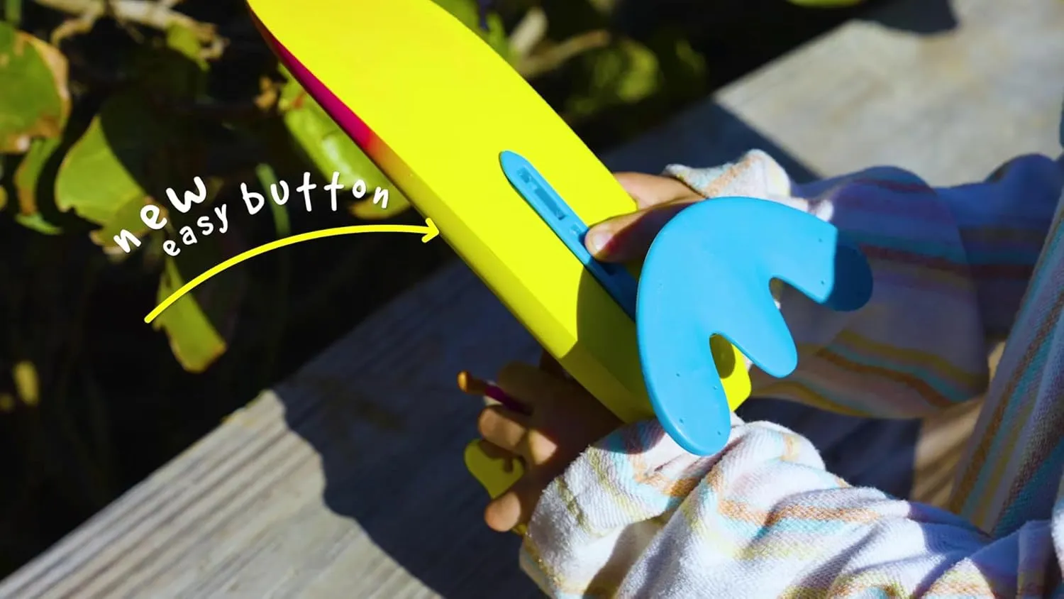 Surfer Dudes Classics Wave Powered Mini-Surfer and Surfboard Toy - Newport Naomi