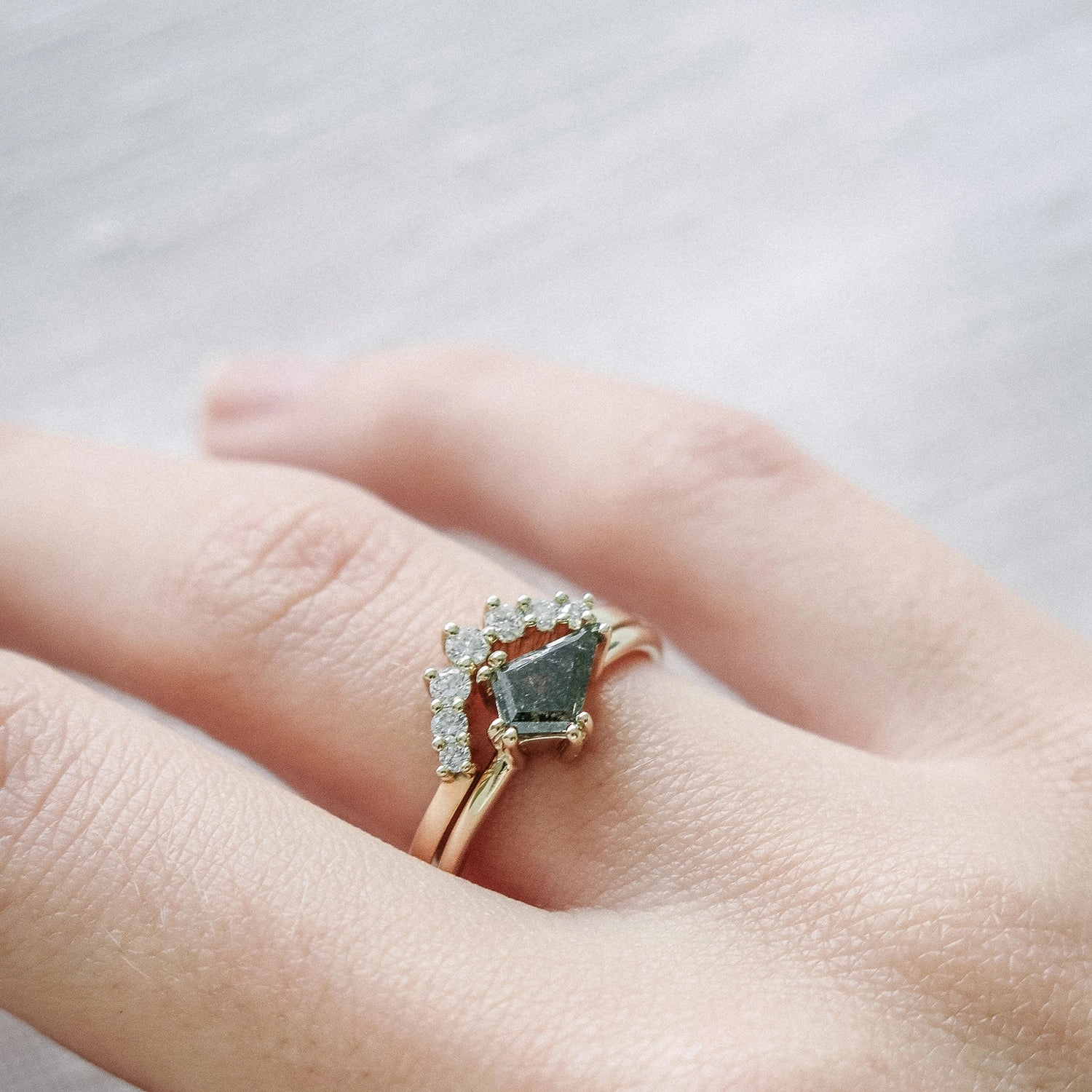 Tapering Diamond Arch Band in Yellow Gold