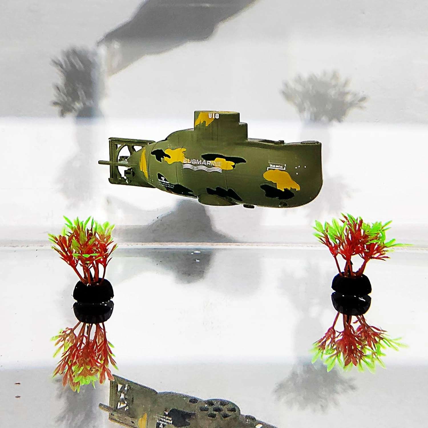Tipmant Mini RC Submarine Remote Control Boat Ship Military Model Electronic Water Toy Diving for Fish Tank Water Tub Kids Birthday Gift (Green)