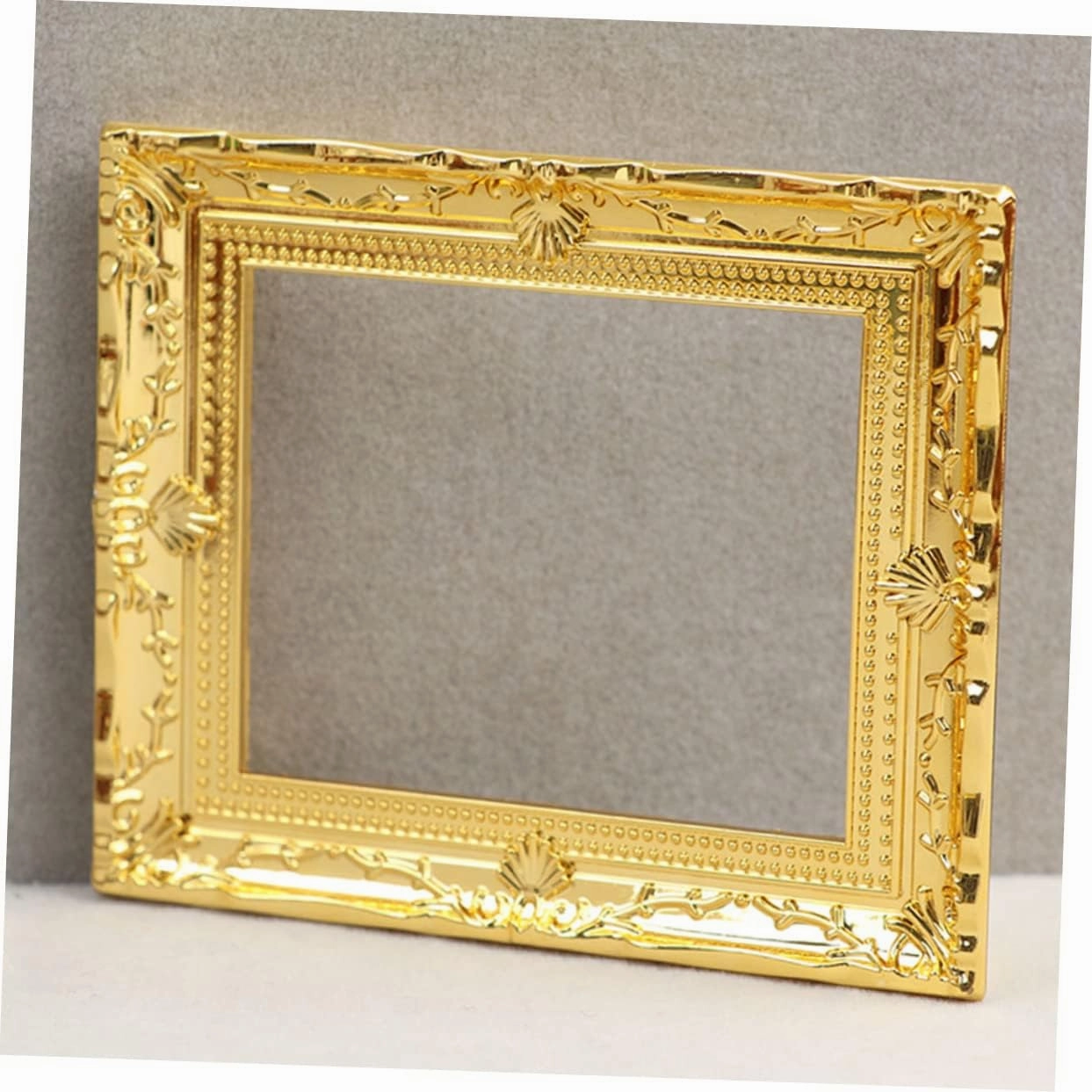 Toyvian 8pcs Miniature Picture Frames Delicate Ornament for Dollhouse Decor Tiny Furniture Accessory with Lifelike Design Blank Frame