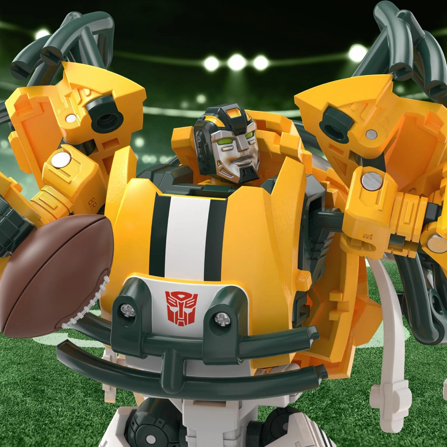 TRANSFORMERS NFL Green Bay Packers Tundra Prime 5.5-Inch Action Figure Changes from Robot to Helmet, Football Toys for Ages 8 