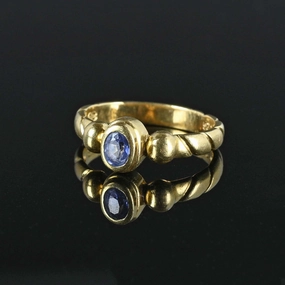 Vintage 18K Gold Natural Sapphire Band Ring