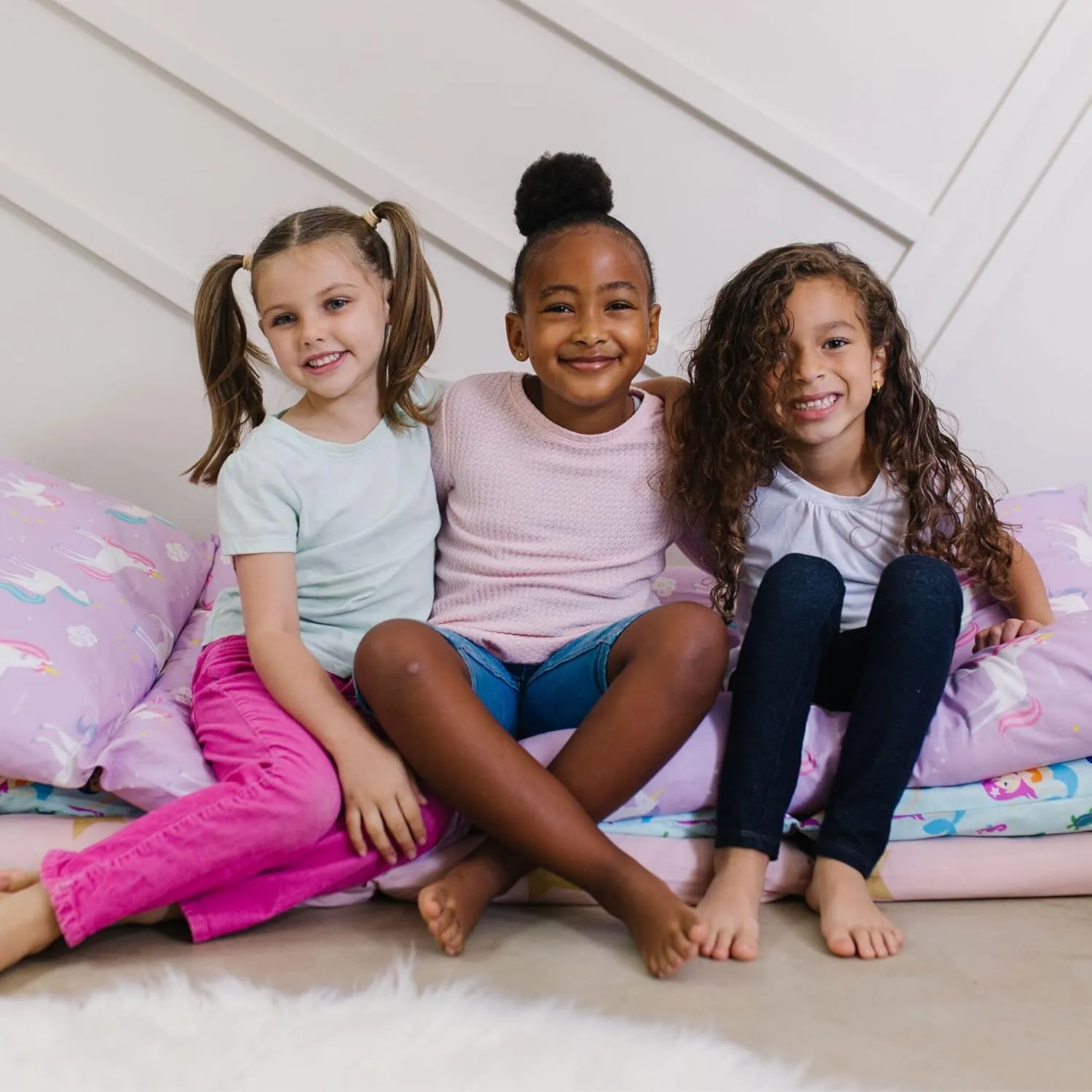 Wildkin Kids Floor Lounger – Pillow Lounger, Travel-Friendly, Ideal for Sleepovers, Fits Standard Pillows - Pink and Gold Stars